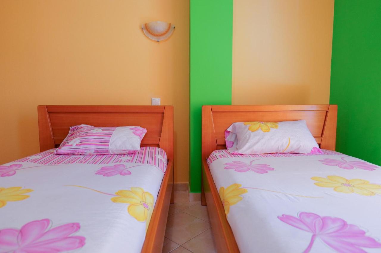 Vila Lida Sarandë エクステリア 写真