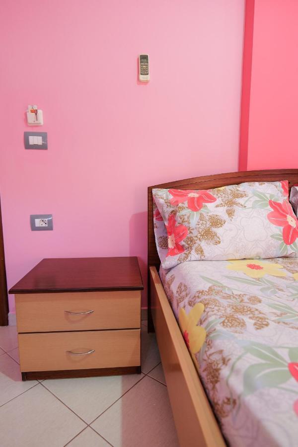 Vila Lida Sarandë エクステリア 写真