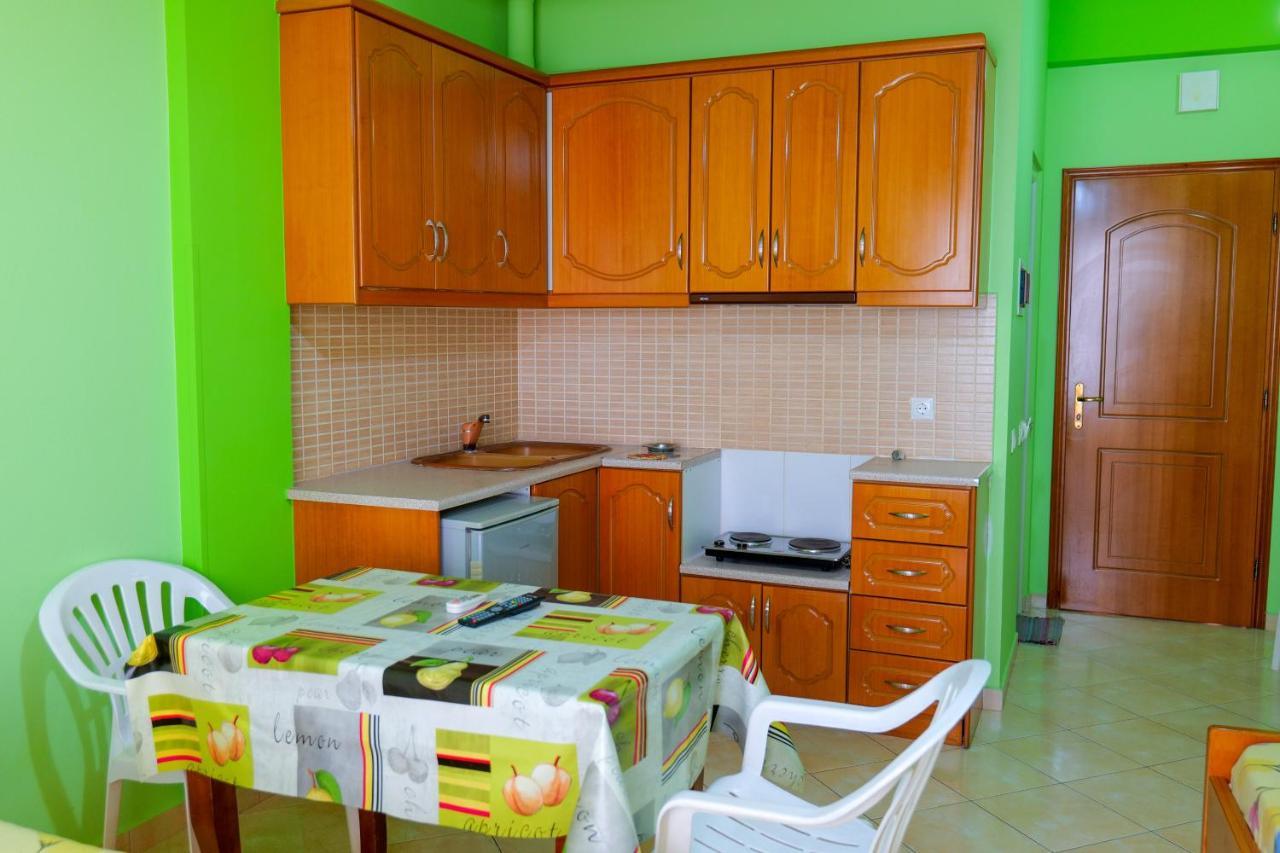 Vila Lida Sarandë エクステリア 写真