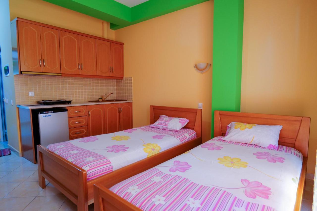 Vila Lida Sarandë エクステリア 写真