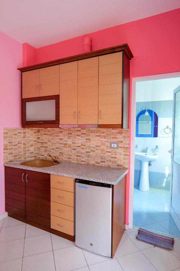 Vila Lida Sarandë エクステリア 写真