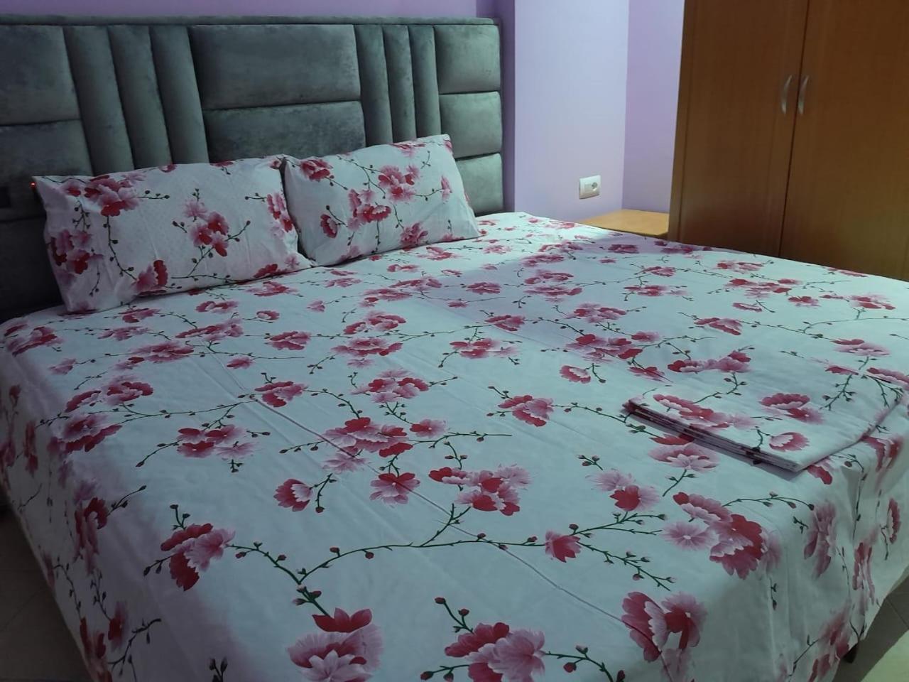Vila Lida Sarandë エクステリア 写真